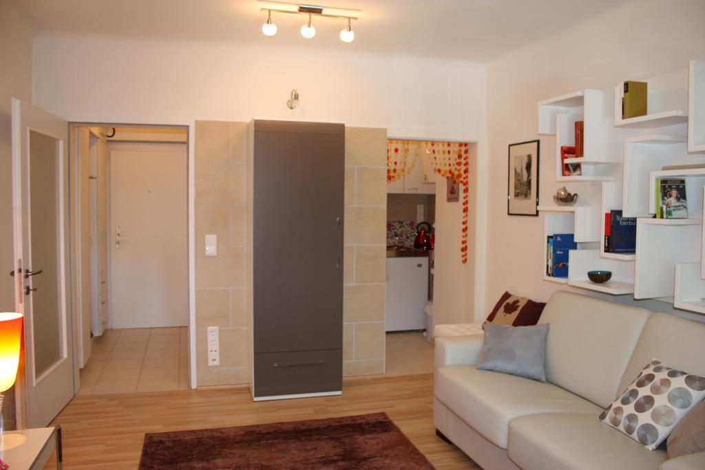 Govienna - Charming Studio الغرفة الصورة